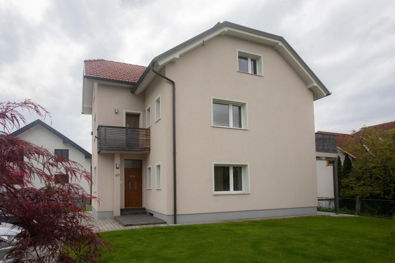 Apartment Rozalija Жировница Экстерьер фото